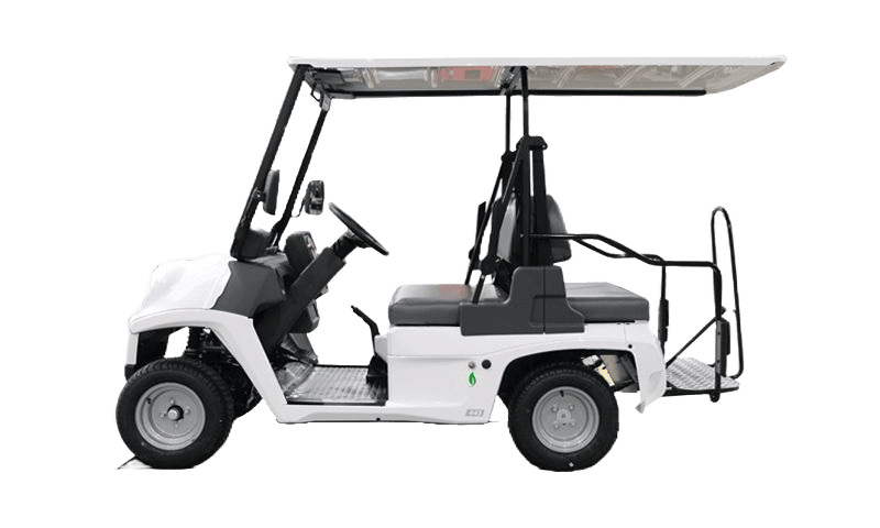 Golfette électrique Melex Passenger N Classic, voiturette de golf 4 places utilisée dans un camping avec mobil-homes.